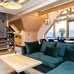 Udanypobyt Panorama 2 B チョルシュティン